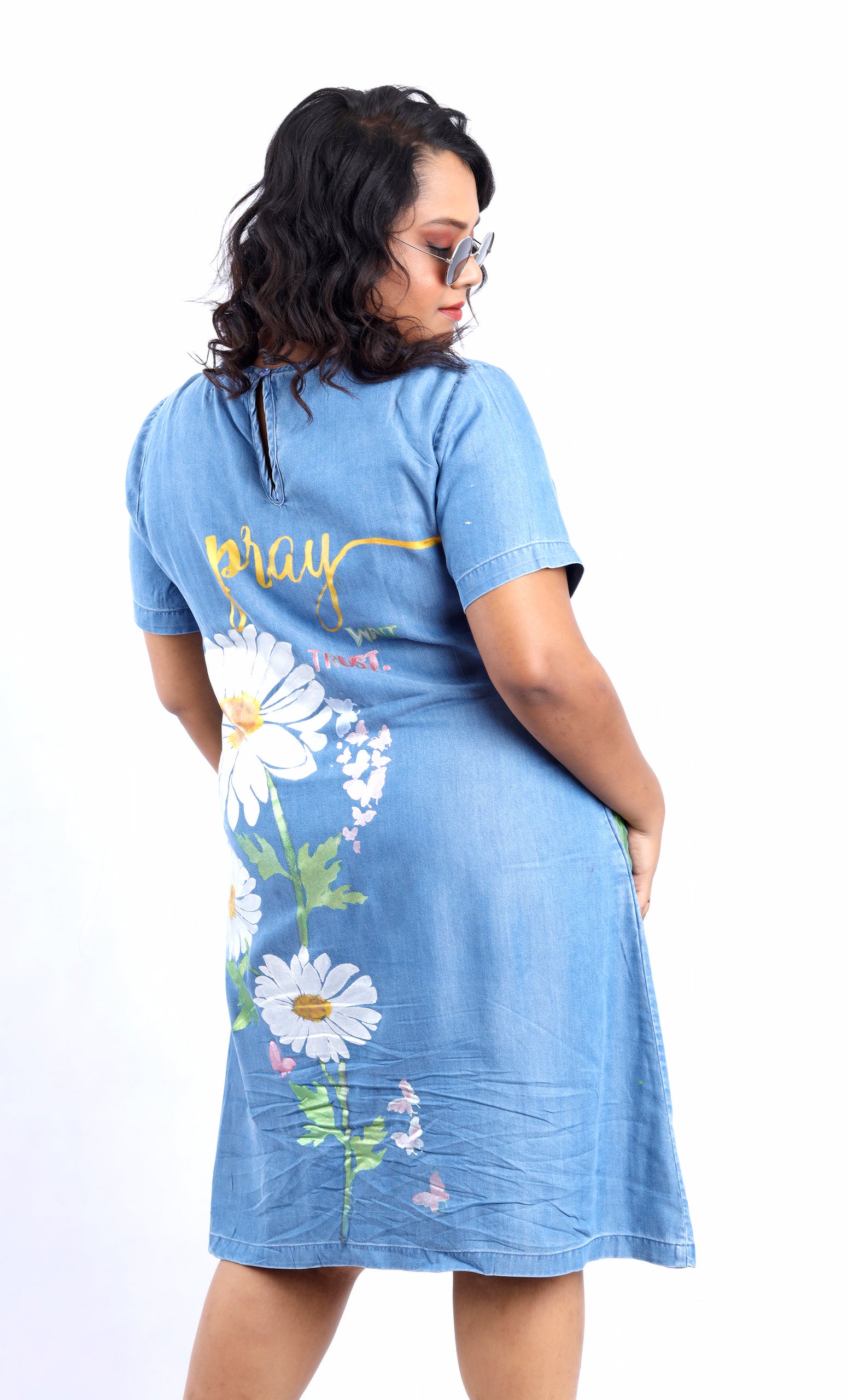 Gotamoda blue denim midi with jeans dress featuring floral print and short sleeves