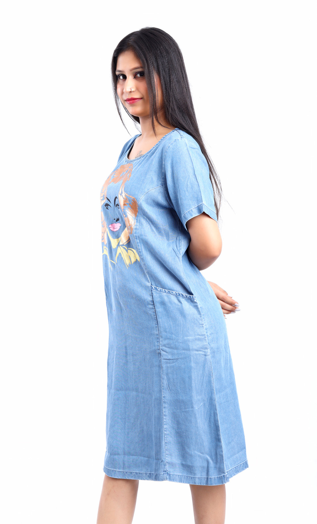 Gotamoda casual midi with jeans style denim dress featuring short sleeves and graphic print