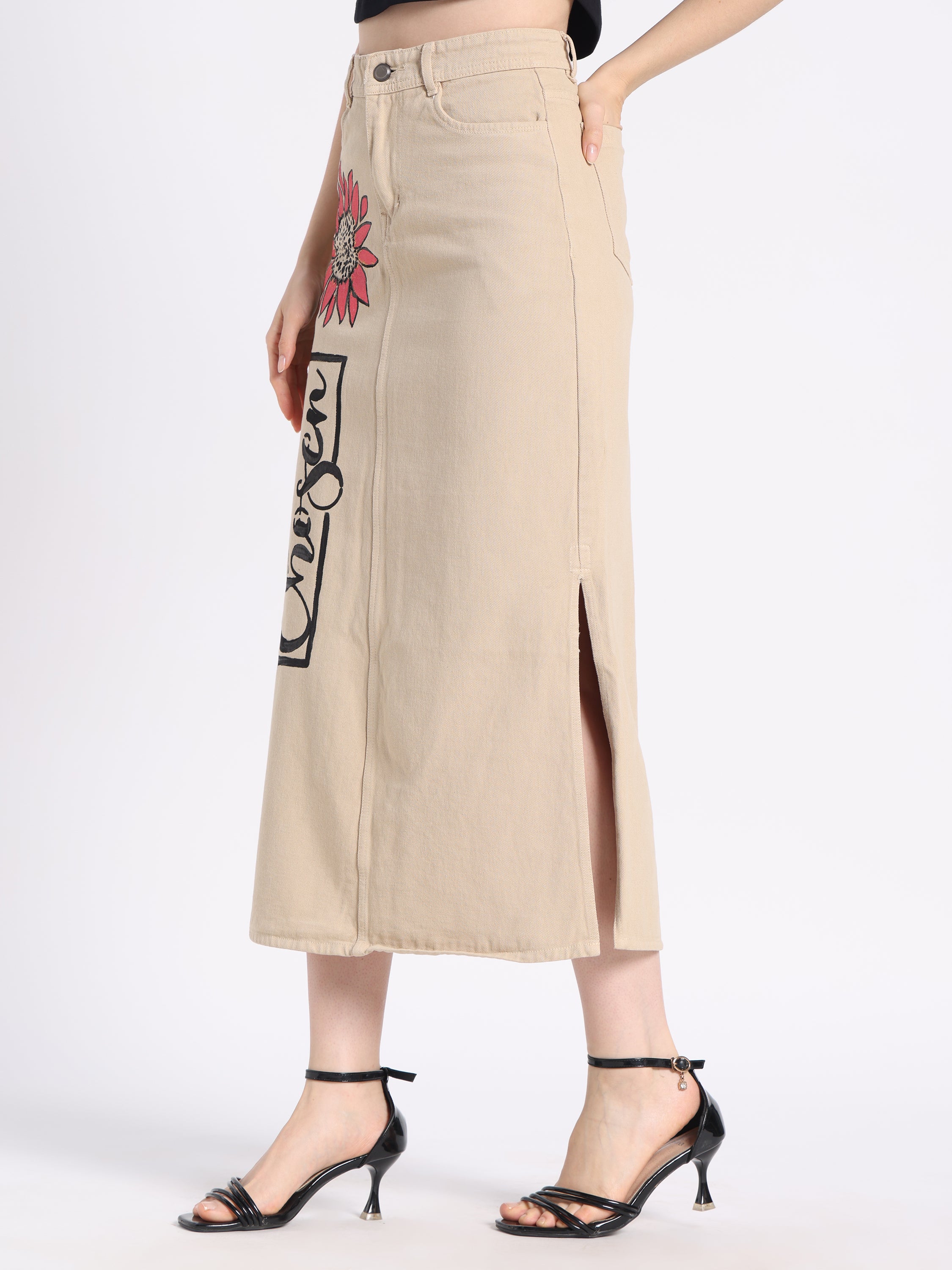 Gotamoda hand-painted denim skirt in beige featuring floral design and side slit for a stylish look