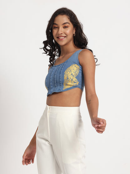 Gotamoda stylish blue jeans top with tiger print worn with white high-waist pants